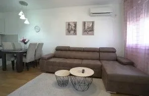 Izdavanje, jednosoban stan, 45m², City Kvart, Podgorica