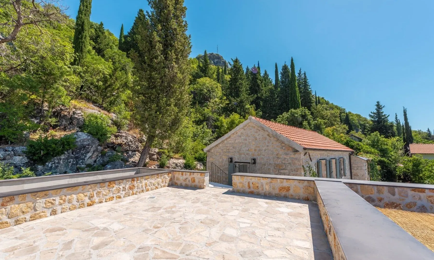 Sale, house, 350m², Kotor, Crna Gora