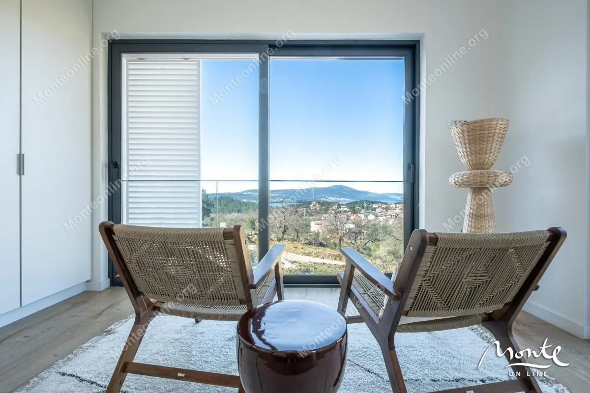 Prodaja, kuća, 240m², Kavač, Kotor