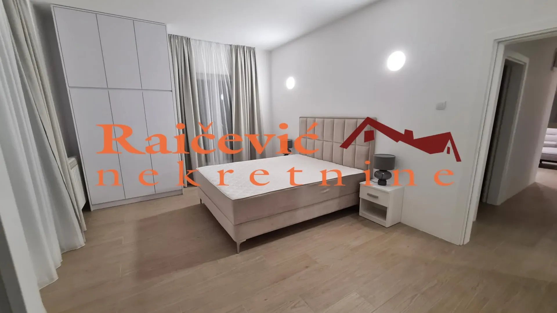Sale, apartment, 220m², Savski Venac, Beograd