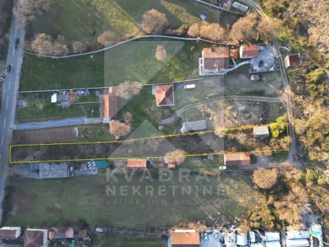 Zemljište in Mareza