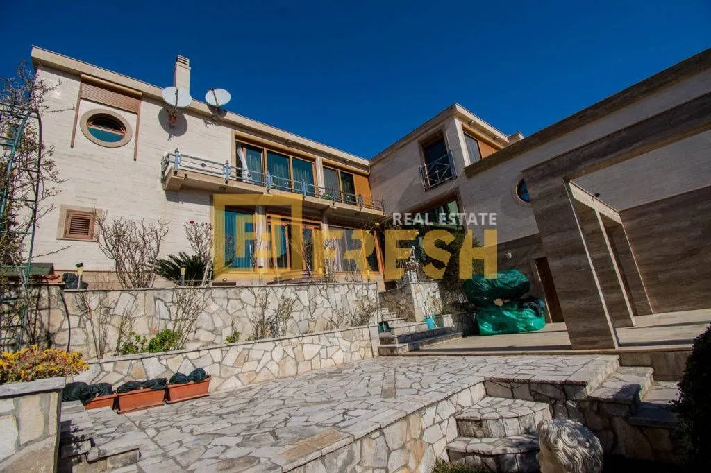 Sale, house, 550m², Budva, Crna Gora