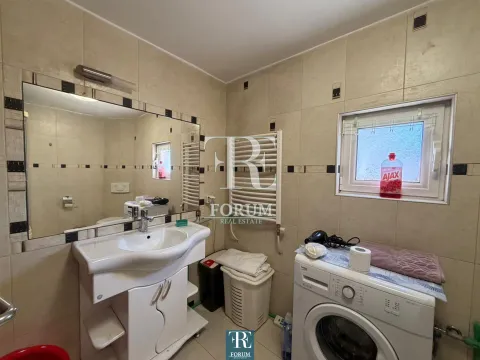 Rent, house, 180m², Donja Gorica, Podgorica - image 11