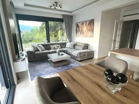 Rent, apartment, 63m², Tivat, Crna Gora - image 2