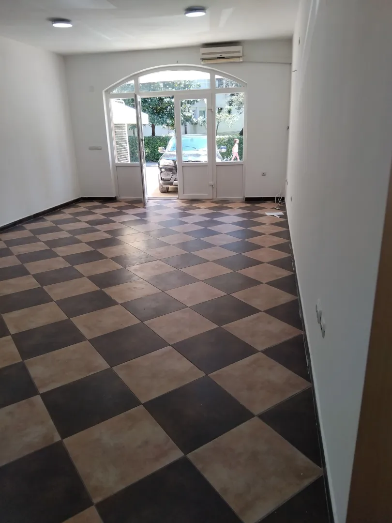 Rent, office space, 40m², Seljanovo, Tivat