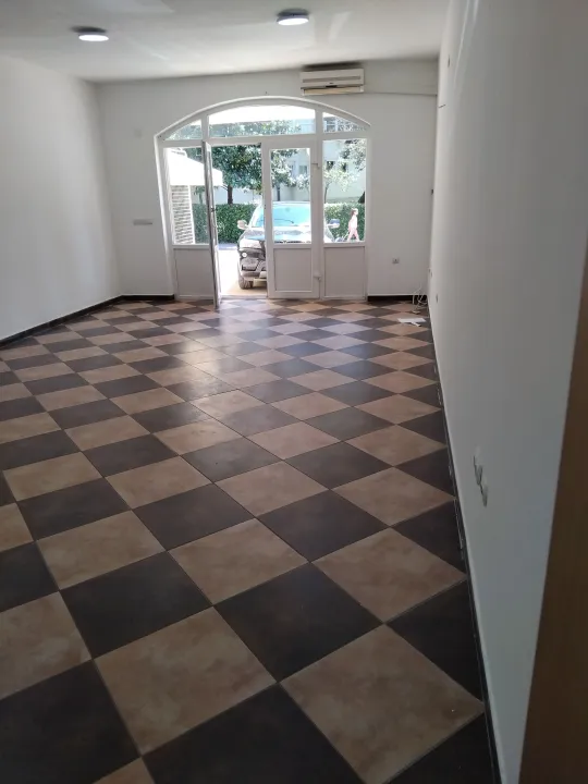 Rent, office space, 40m², Seljanovo, Tivat