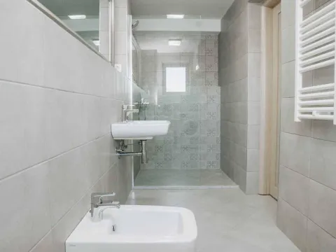 Sale, house, 300m², Krašići, Tivat - image 16