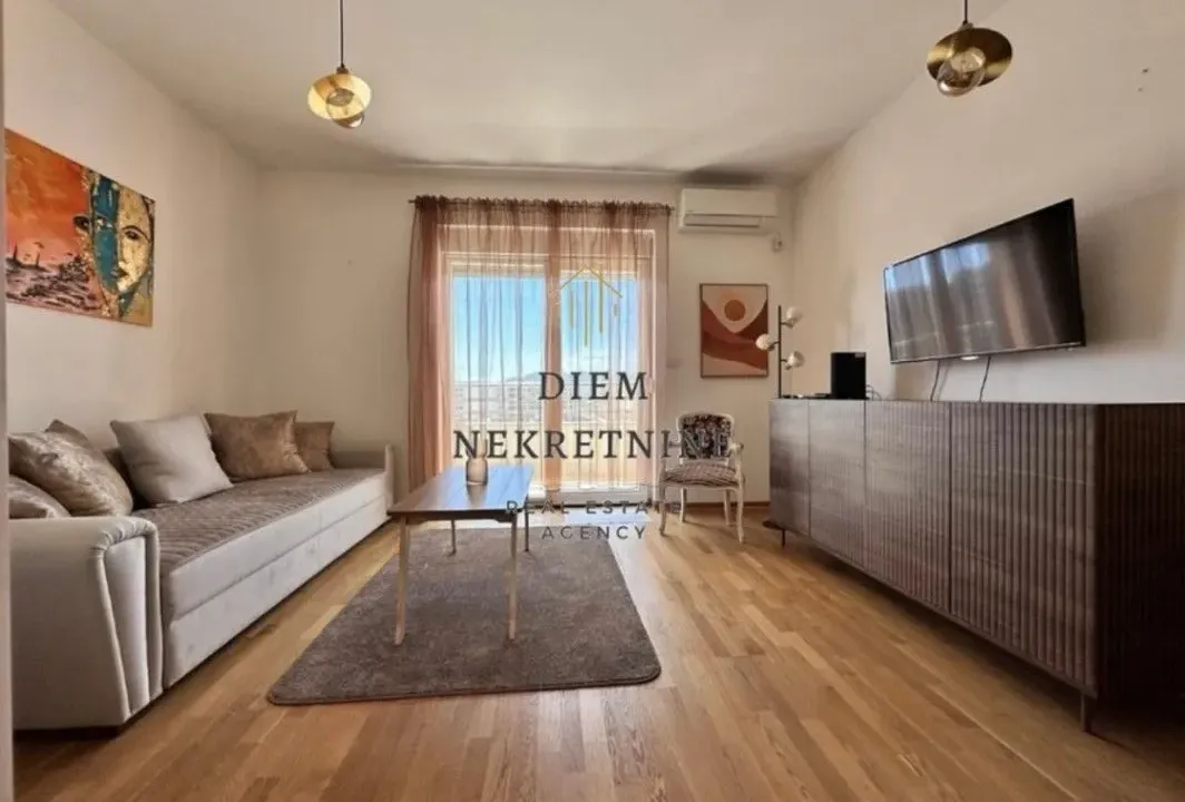 Izdavanje, garsonjera, 33m², City Kvart, Podgorica