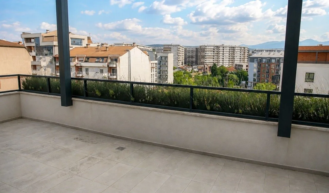 Prodaja, dvosoban stan, 118m², Preko Morače, Podgorica