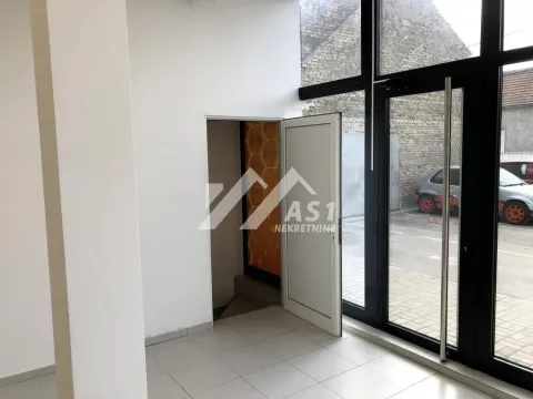Izdavanje, poslovni prostor, 330m², Telep, Novi Sad Sve Podlokacije - image 4