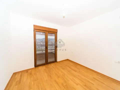 Prodaja, stan, 56m², Stari Aerodrom, Podgorica - image 4