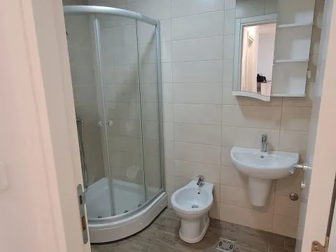 Izdavanje, dvosoban stan, 65m², Zagorič, Podgorica - image 15
