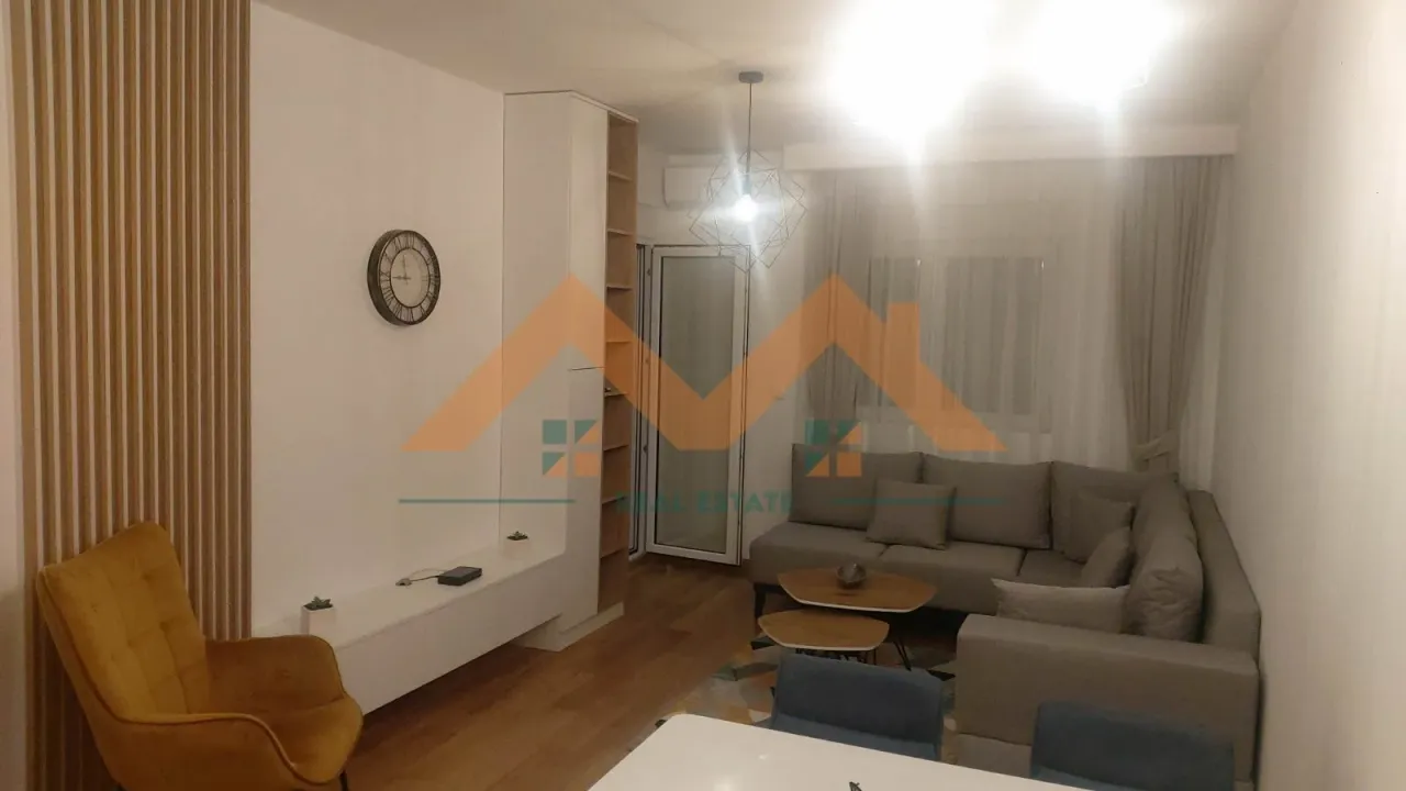 Izdavanje, jednosoban stan, 48m², City Kvart, Podgorica