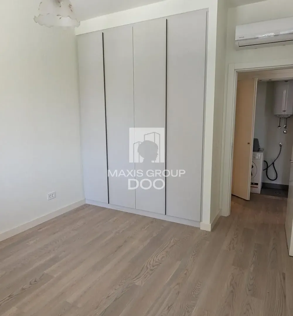 Izdavanje, dvosoban stan, 54m², Savski Venac, Beograd