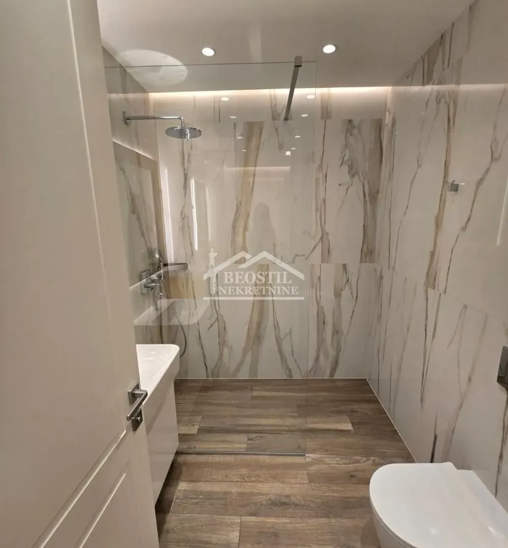 Rent, four bedroom apartment, 175m², Stari Grad, Beograd