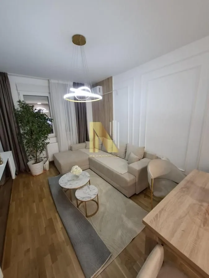 Izdavanje, trosoban stan, 59m², Avijatičarsko naselje, Novi Sad Sve Podlokacije