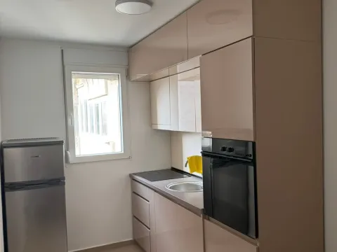 Rent, one bedroom apartment, 50m², Centar, Bar - image 3