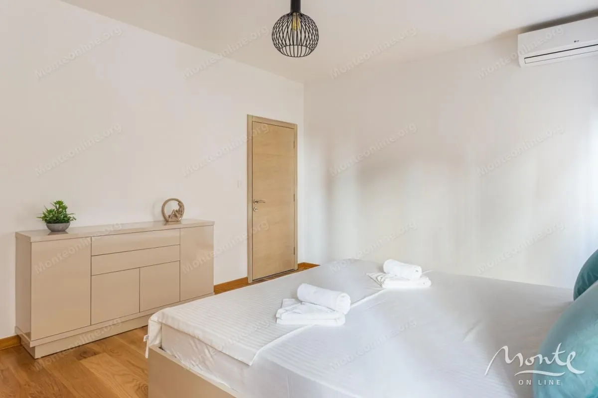 Prodaja, jednosoban stan, 87m², Pržno, Budva