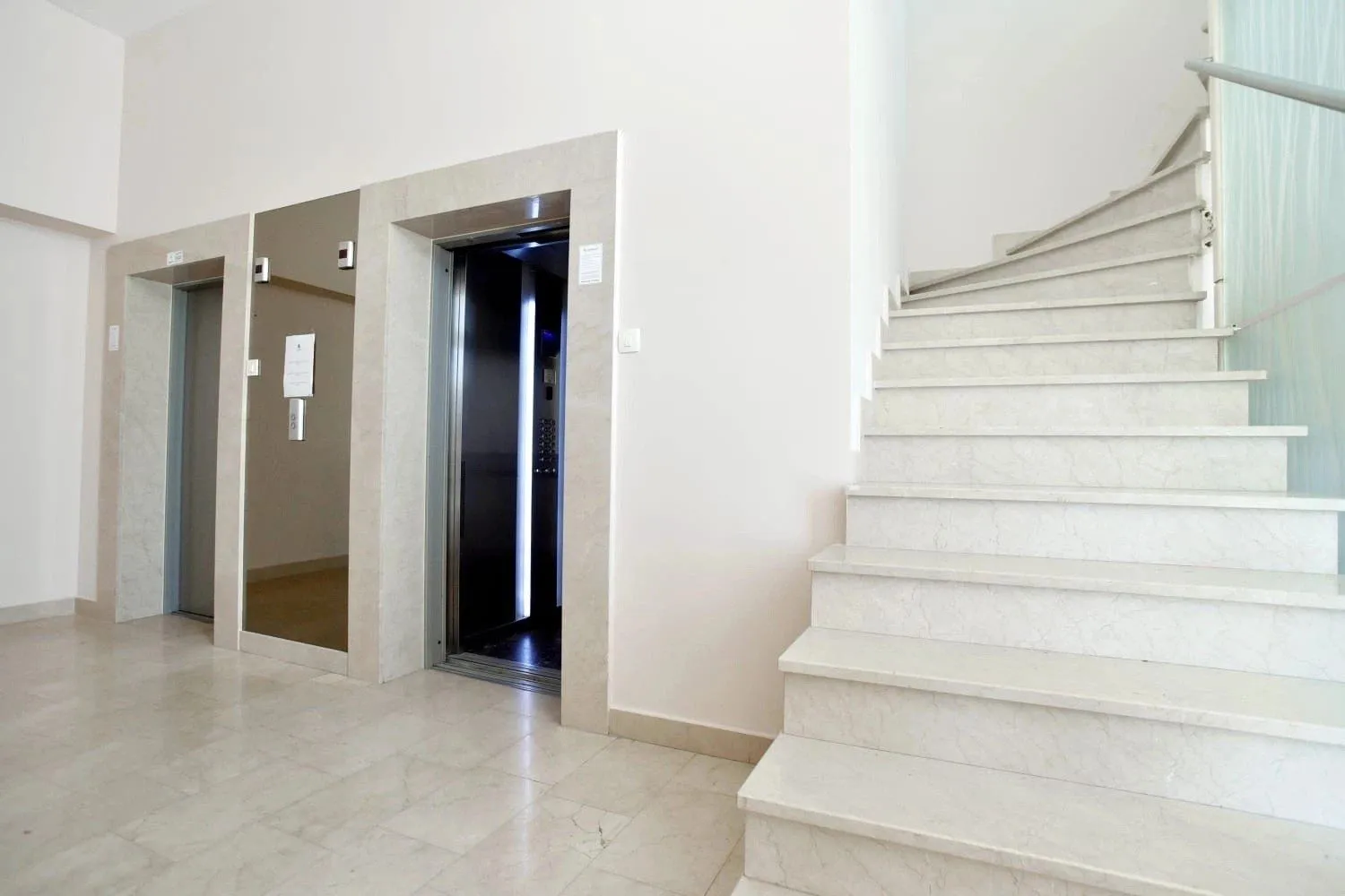 Sale, apartment, 89m², Centar, Budva