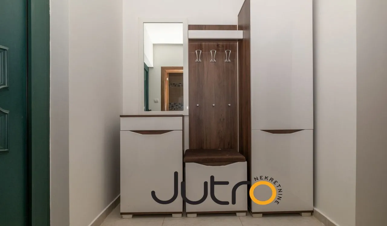Izdavanje, kuća, 130m², Podgorica, Crna Gora