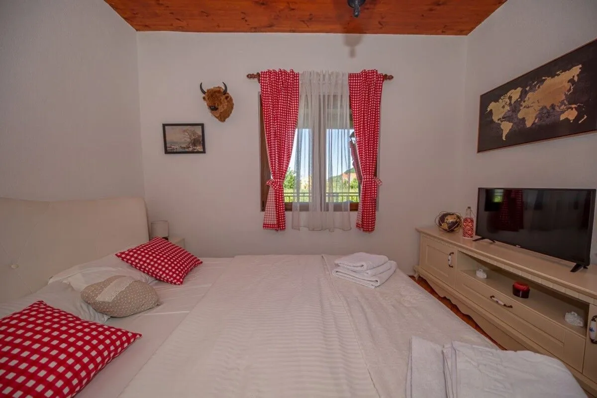 Prodaja, kuća, 90m², Virpazar, Bar