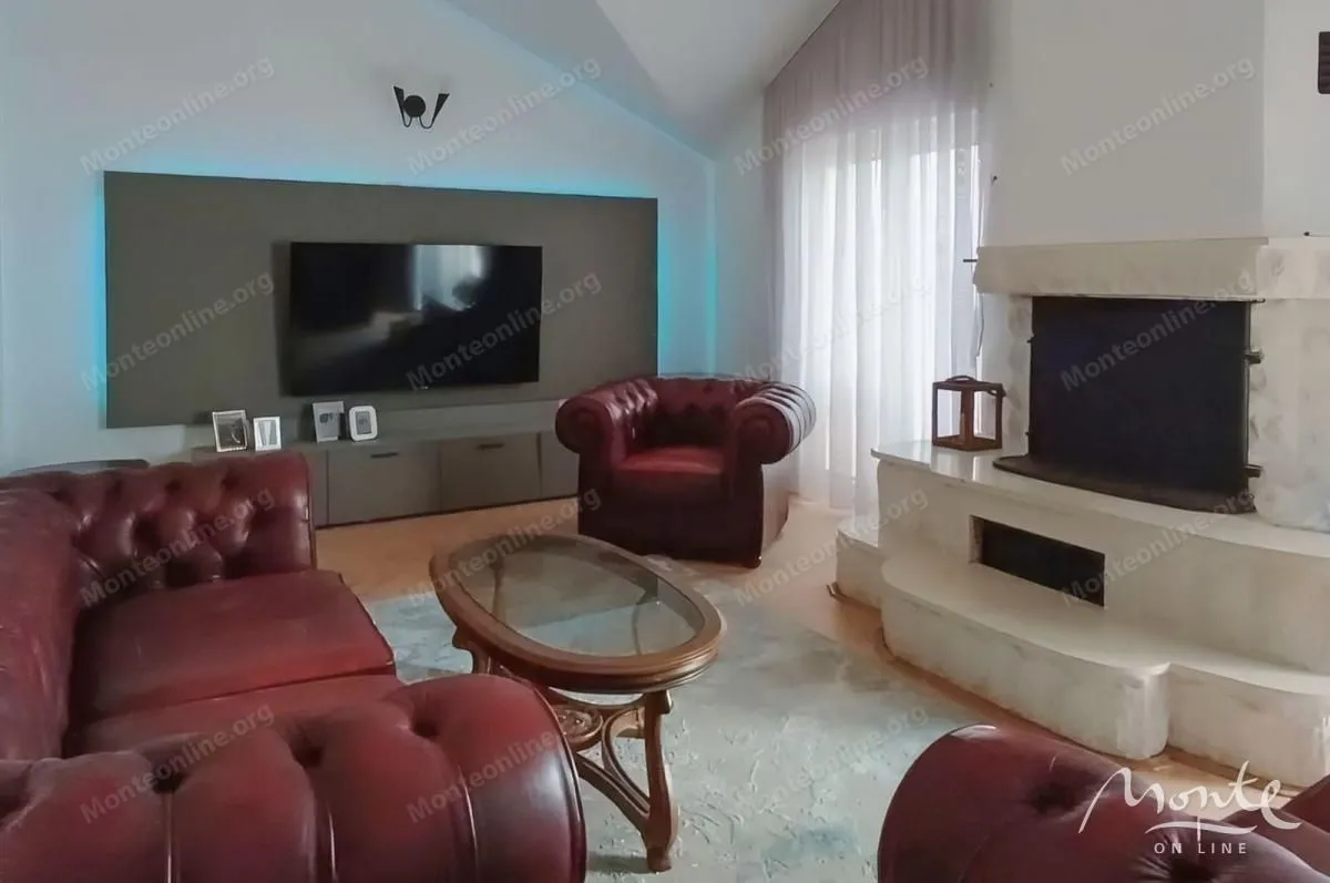 Prodaja, trosoban stan, 131m², Igalo, Herceg Novi