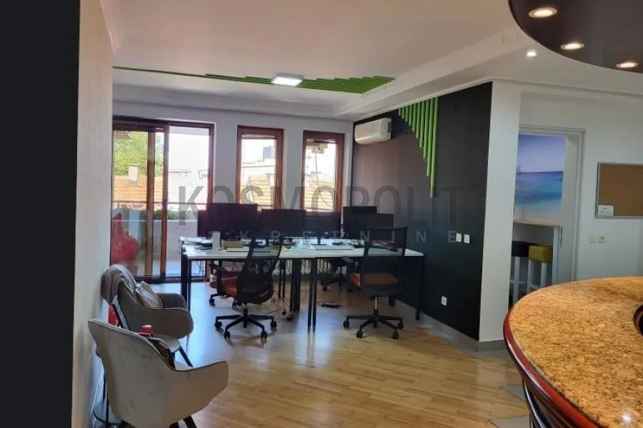 Izdavanje, stan, 221m², Kalenić Pijaca, Vračar Sve Podlokacije
