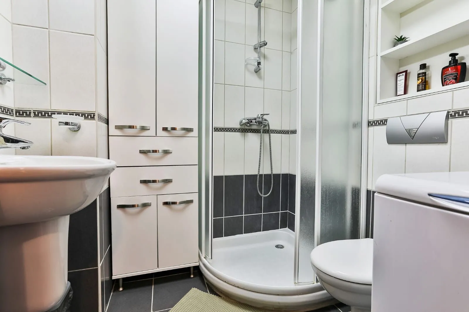Rent, one bedroom apartment, 53m², Centar, Bar