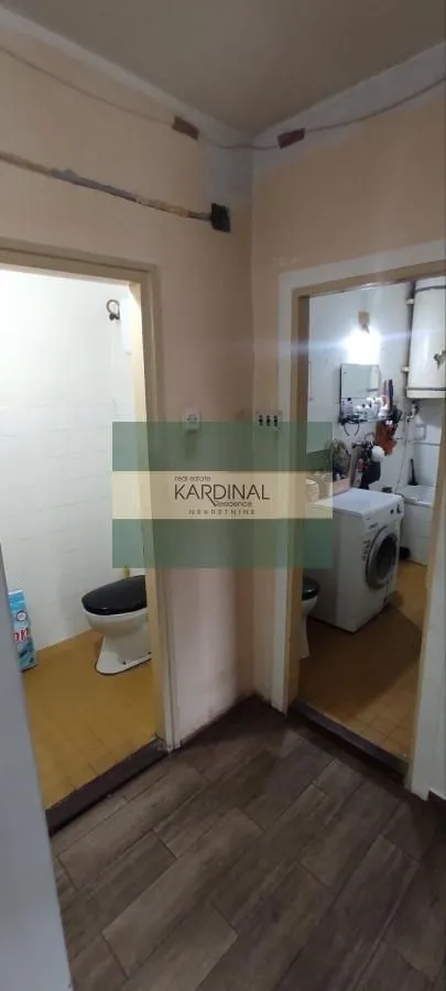 Prodaja, trosoban stan, 75m², Erdoglija, Kragujevac