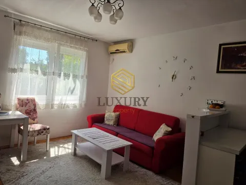 Rent, one bedroom apartment, 49m², Drač, Podgorica - image 1