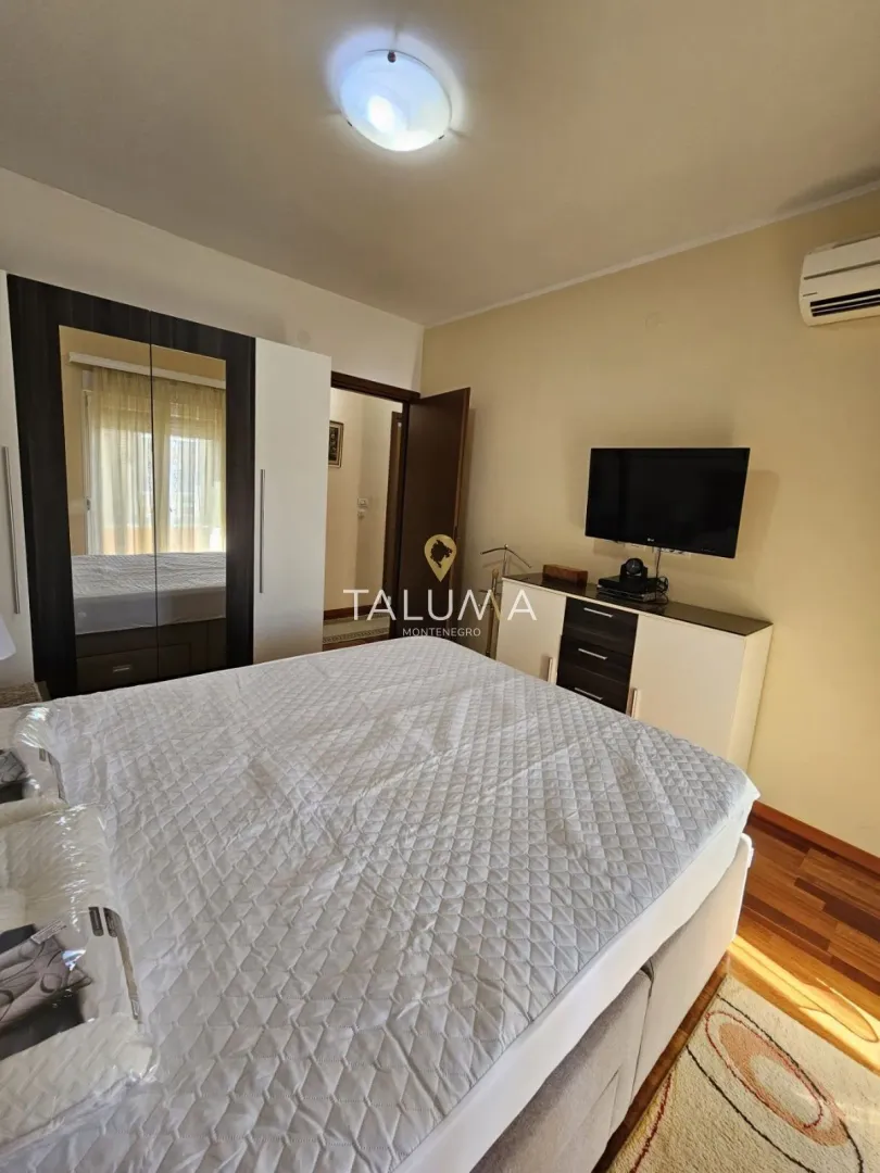 Rent, two bedroom apartment, 75m², City Kvart, Podgorica