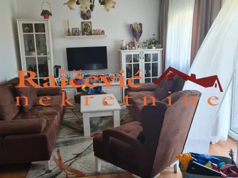 Prodaja,  kuća, 300m2, Miljakovac, Rakovica, Beograd