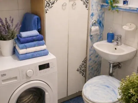 Izdavanje, jednosoban stan, 28m², Centar, Ulcinj - image 5