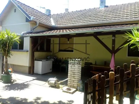Prodaja, kuća, 275m², Futog, Novi Sad Sve Podlokacije - image 2