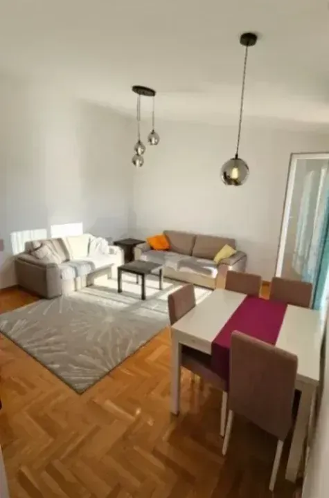 Izdavanje, dvosoban stan, 64m², Stari Aerodrom, Podgorica