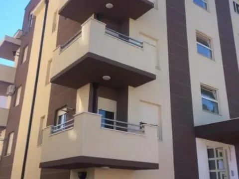 Izdavanje, garsonjera, 30m², Zabjelo, Podgorica - image 2