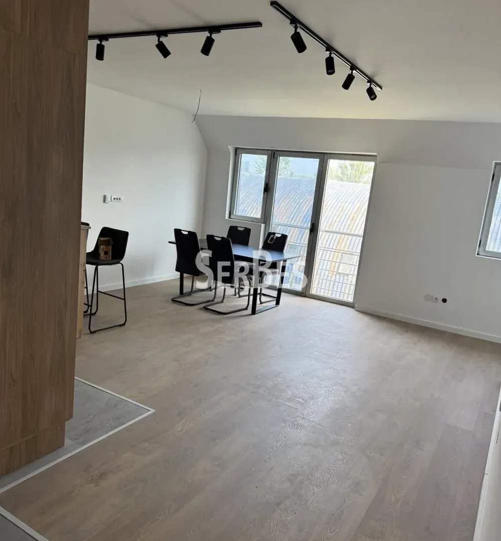 Izdavanje, jednosoban stan, 32m², Bulevar Evrope, Novi Sad Sve Podlokacije