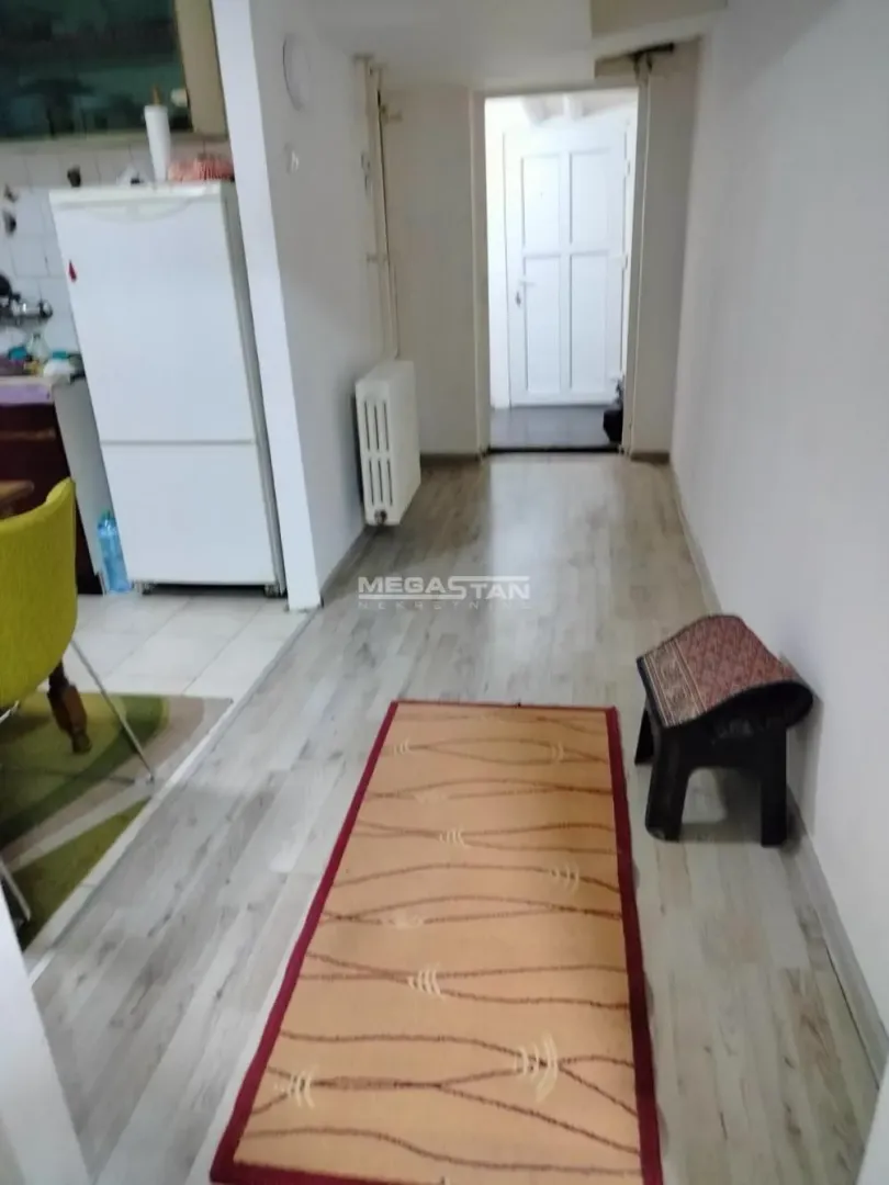 Izdavanje, trosoban stan, 53m², Kanarevo Brdo, Beograd