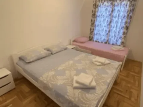 Rent, one bedroom apartment, 47m², Bečići, Budva - image 8