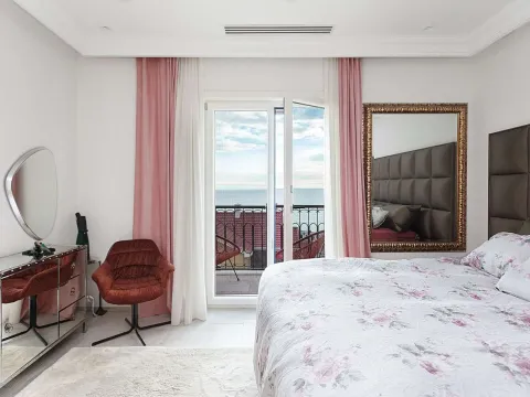 Izdavanje, kuća, 130m², Luštica Bay, Tivat - image 11