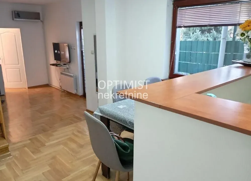 Sale, house, 54m², Uciteljsko Naselje, Zvezdara Sve Podlokacije