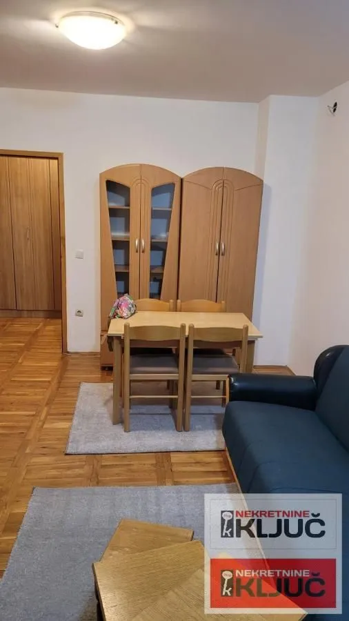 Prodaja, jednosoban stan, 38m², Bulevar Oslobodjenja, Novi Sad Sve Podlokacije