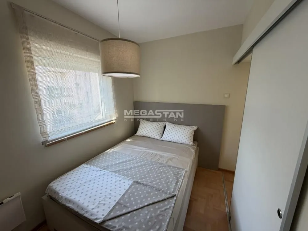 Rent, two bedroom apartment, 54m², Vračar Hram, Vračar Sve Podlokacije