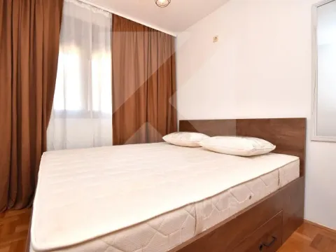 Prodaja, jednosoban stan, 40m², Stari Aerodrom, Podgorica - image 5