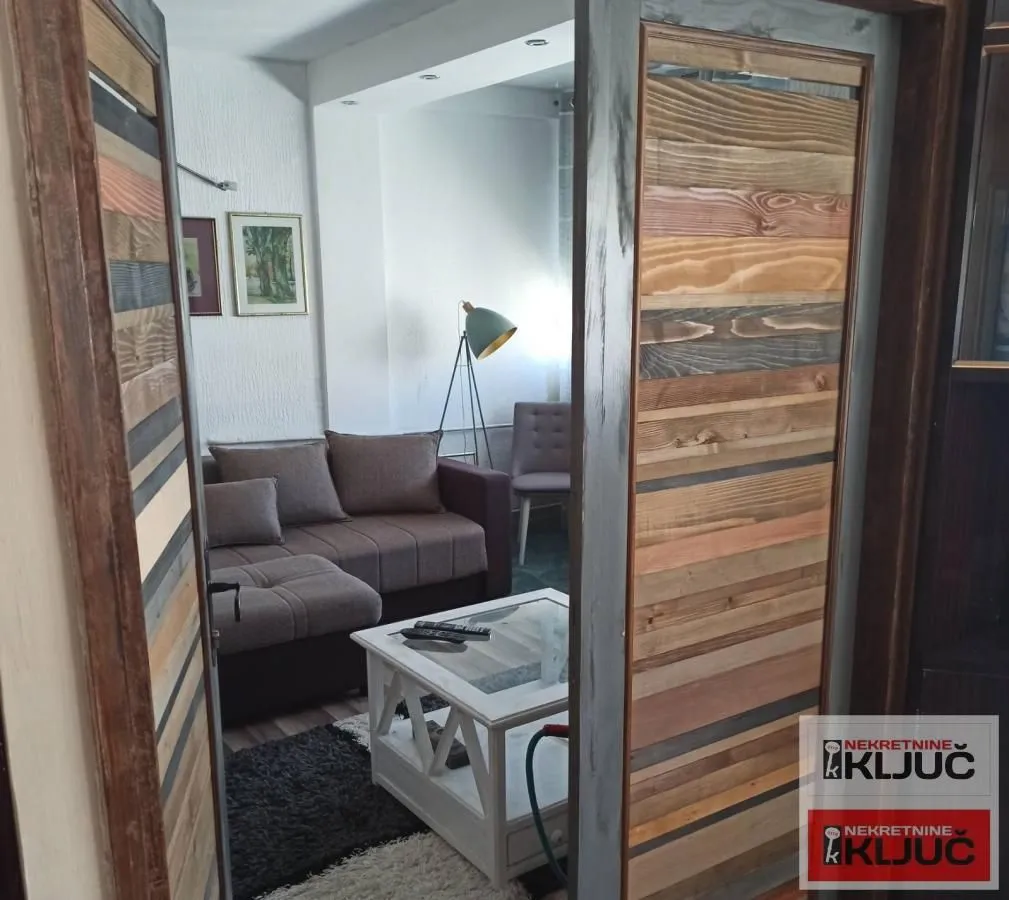 Prodaja, dvosoban stan, 56m², Bulevar Oslobodjenja, Novi Sad Sve Podlokacije