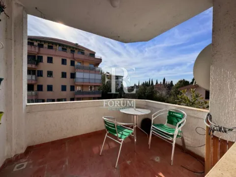 Izdavanje, trosoban stan, 115m², Gorica C, Podgorica - image 13