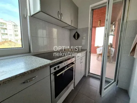 Rent, three bedroom apartment, 84m², Južni Bulevar, Vračar Sve Podlokacije - image 4