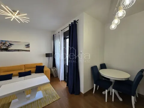 Izdavanje, stan, 58m², Tivat, Crna Gora - image 4