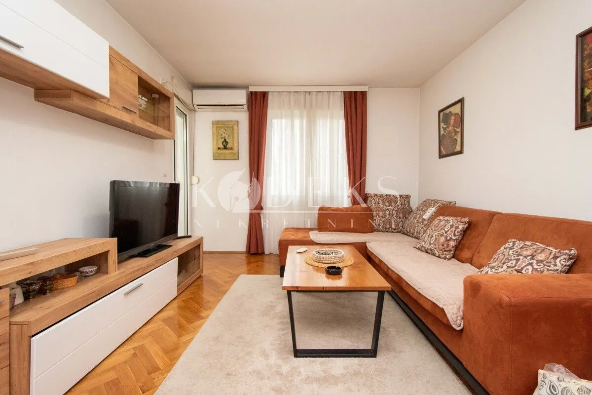 Izdavanje, jednosoban stan, 51m², Stari Aerodrom, Podgorica