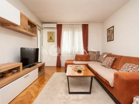 Izdavanje, jednosoban stan, 51m², Stari Aerodrom, Podgorica - image 1